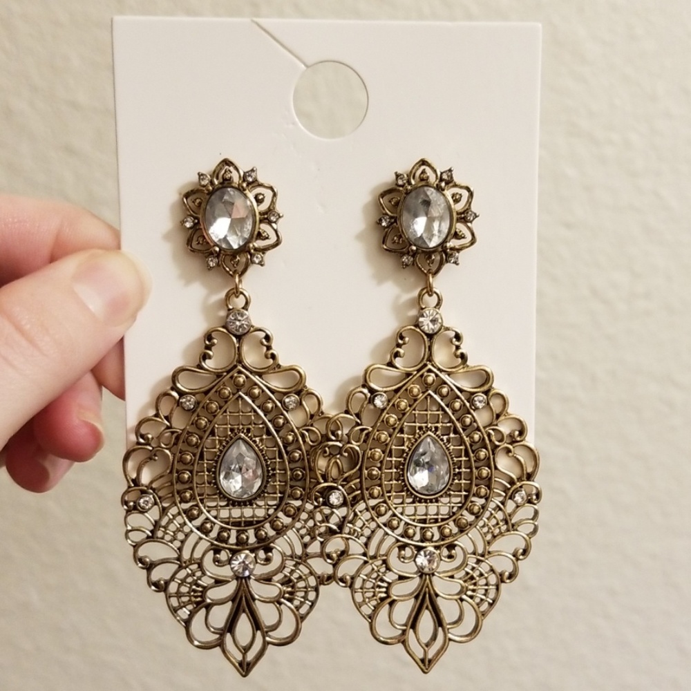 50% off if bundled w/2 more! Earrings - BRAND NEW